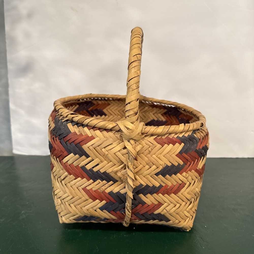 ANTIQUE CHOCTAW Medium Size‎ Basket